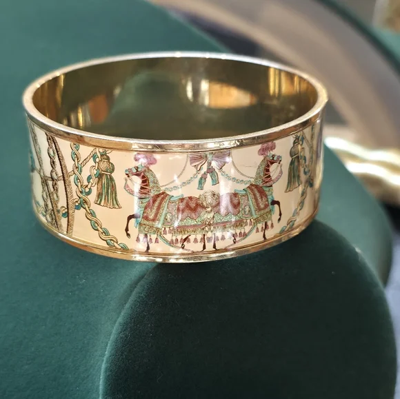 C Wonder By Christian Siriano Bangle - Picture 2 of 3